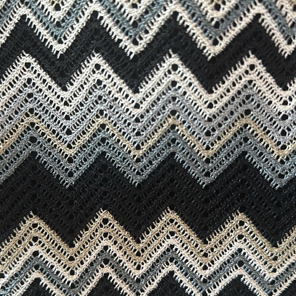 Women’s black dress with multicolored detailed front panel, Size 14 - Picture 3 of 4